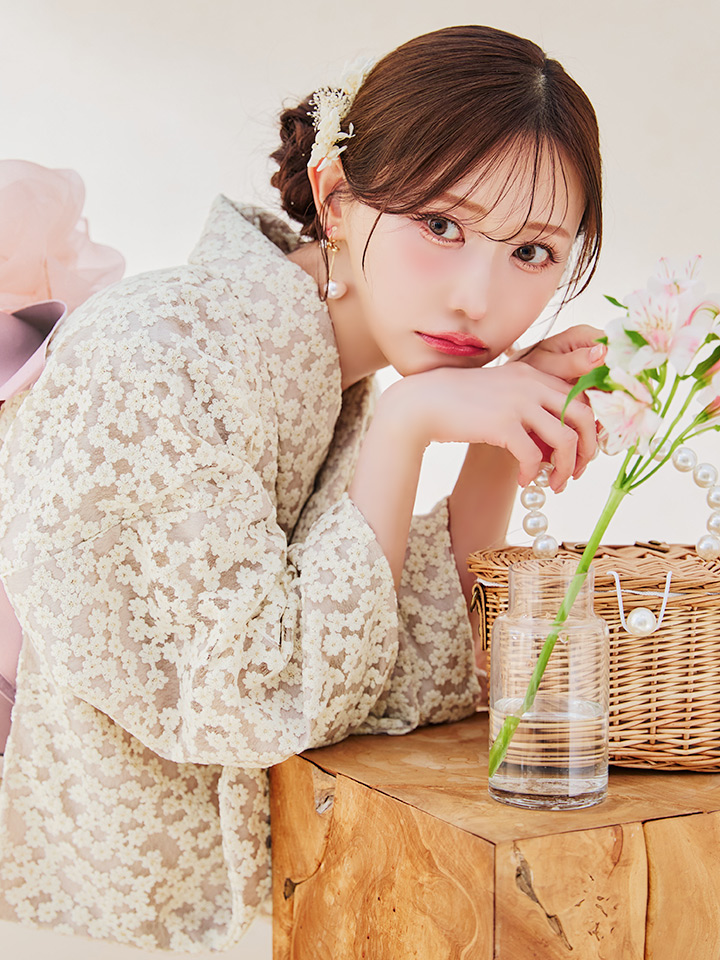 白地にピンクのお花やリボンの着物に作り帯セット 白地にピンクのお花やリボンの着物に作り帯セット - メルカリ